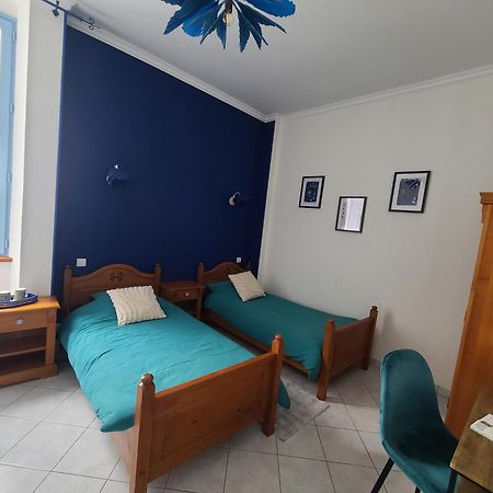 Les Dependances Du Chateau Noailles  Buitenkant foto
