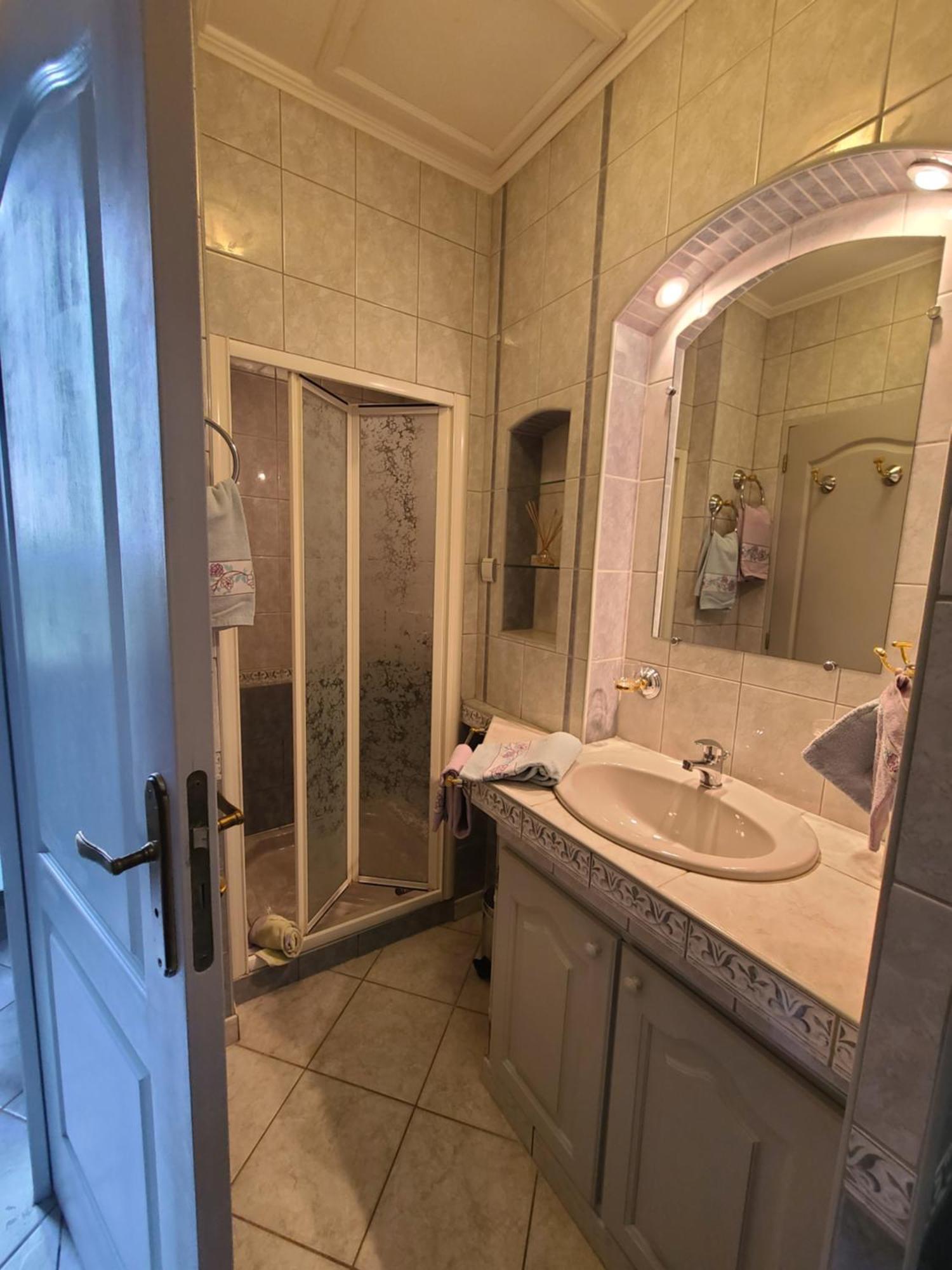 Les Dependances Du Chateau Noailles  Kamer foto
