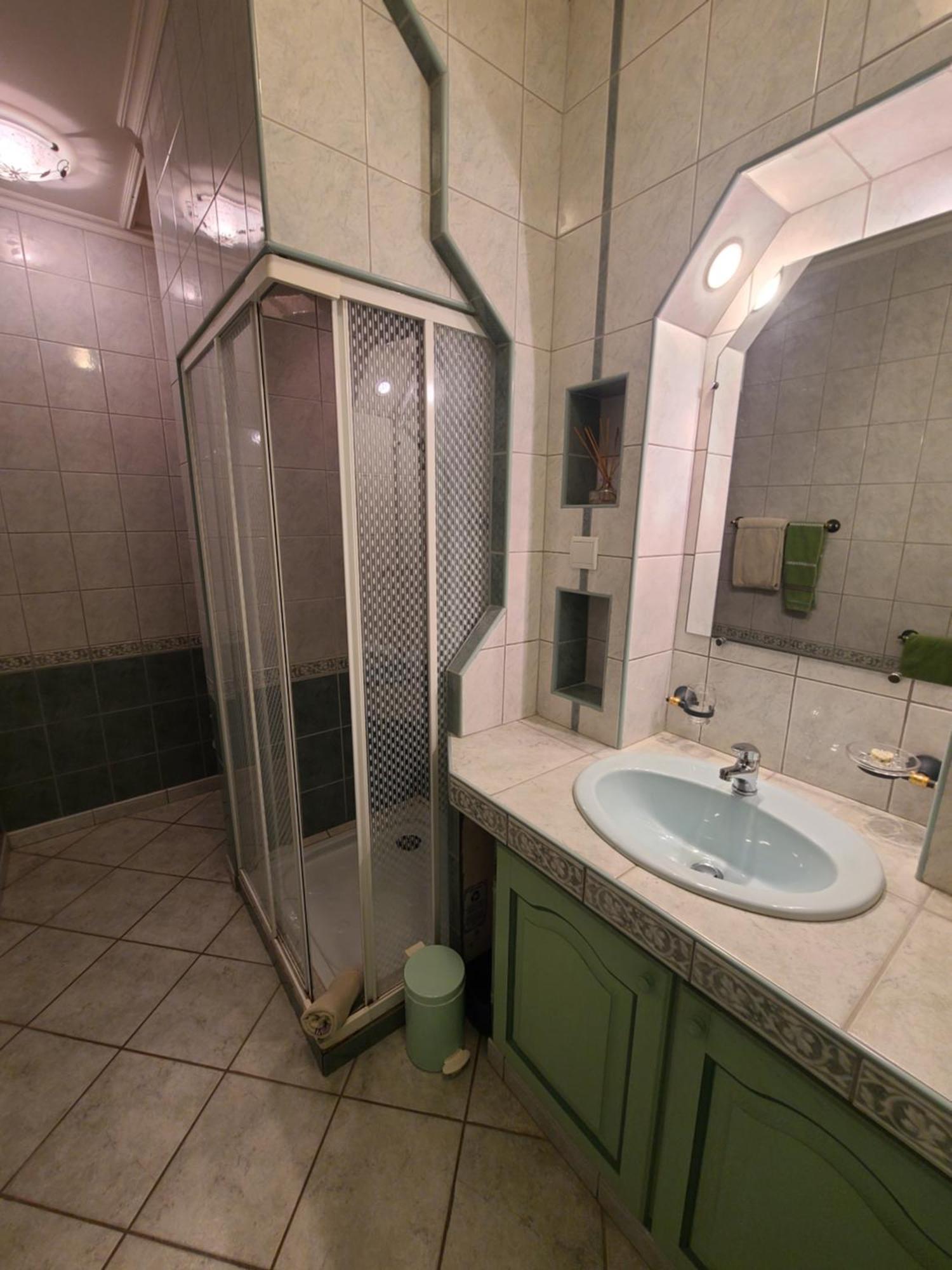 Les Dependances Du Chateau Noailles  Kamer foto